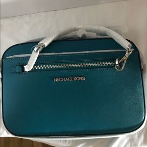 Michael Kors Jet Set Chain Cross Body Bag